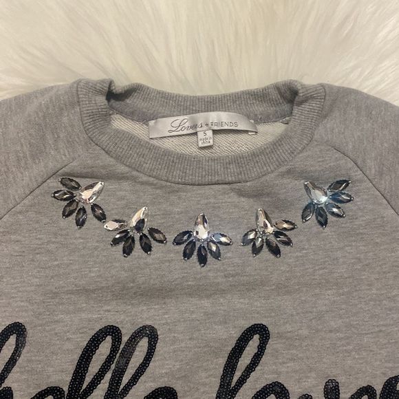 HELLO LOVER SEQUIN GRAPHIC PULLOVER - Picture 2 of 5